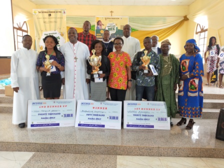 Bishop Badejo and all dignitaries at table with the finalists