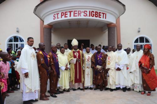 Most Rev Emmanuel Badejo with the officiating priests and the new church chiefs after the Holy Mass.