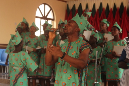 The Choir of St Anne's Parish in the Archdiocese of Ibadan at the 2019 Inter-Diocesan Carol at the OLA Cathedral, Asogo, Oyo on 19/12/19.