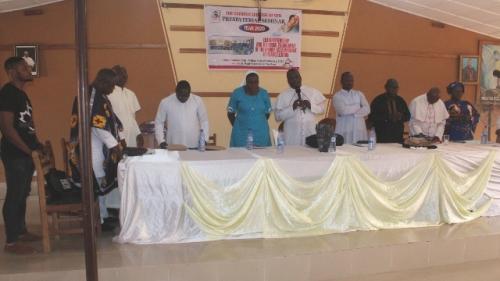 The Bishop, guest speakers and the members sitting on the high table during the Seminar.